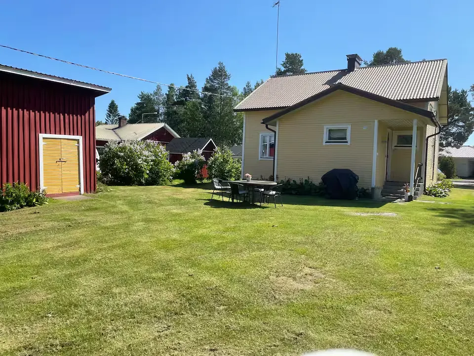 Viihtyisä rintamamiestalo ulkosaunalla Pyhäjoella